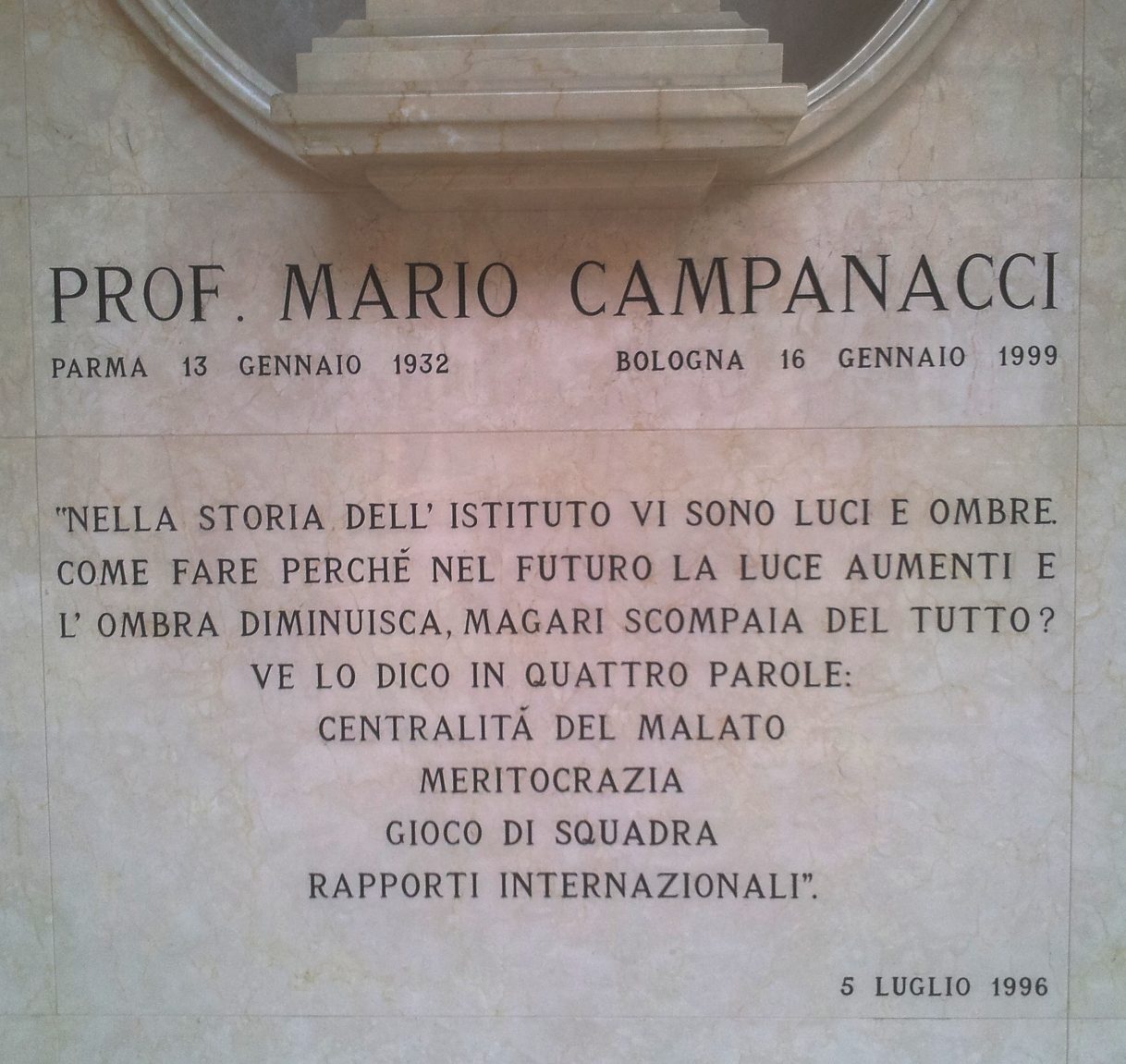 Mario%20Campanacci%27s%20monument%2C%20Istituto%20Rizzoli%2C%20Bologna%20-%2003.jpg